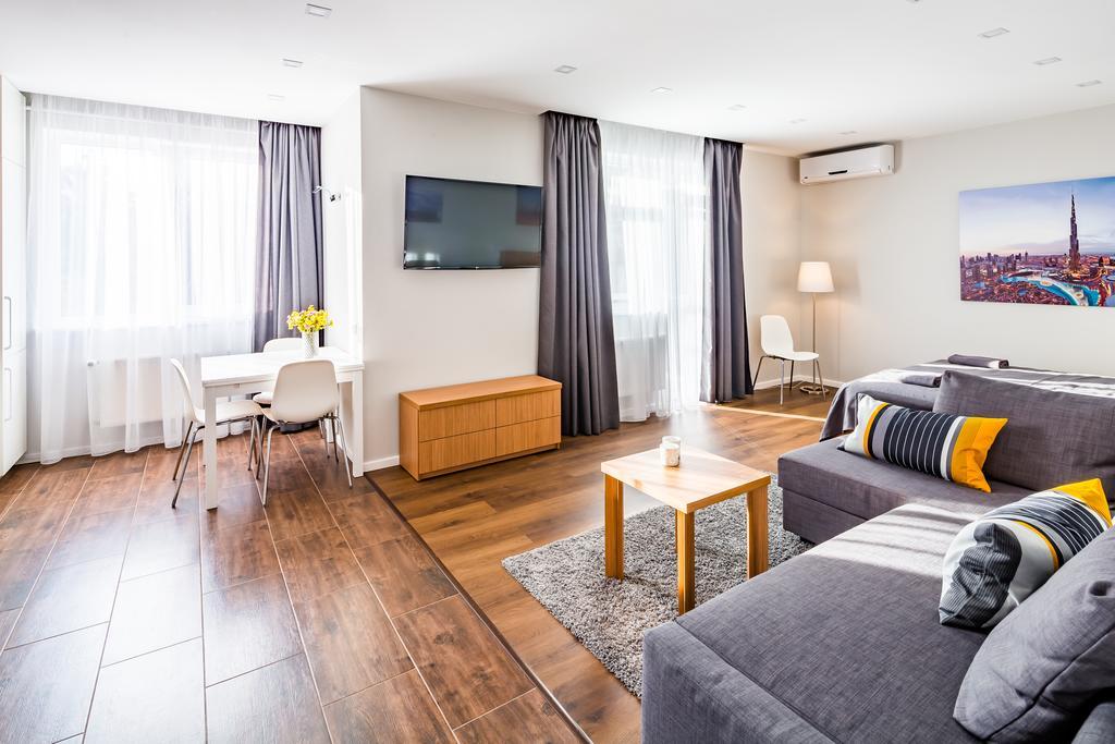 Apartments On The Square Of Prince Svyatoslav Lviv Ngoại thất bức ảnh