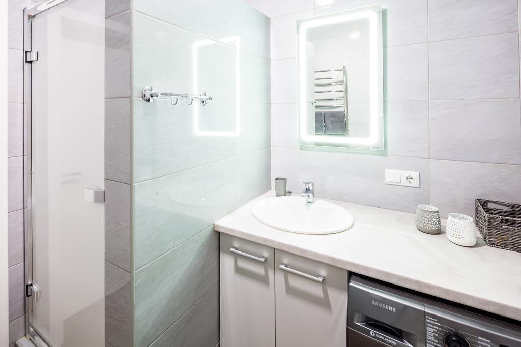 Apartments On The Square Of Prince Svyatoslav Lviv Ngoại thất bức ảnh